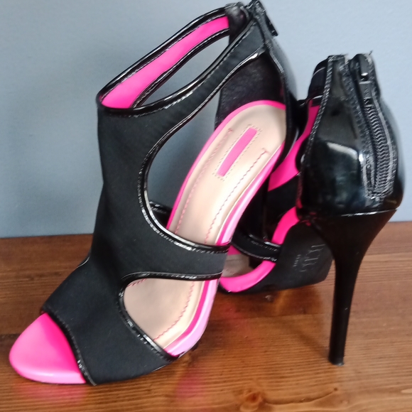 BCBG Paris heels - Picture 14 of 14